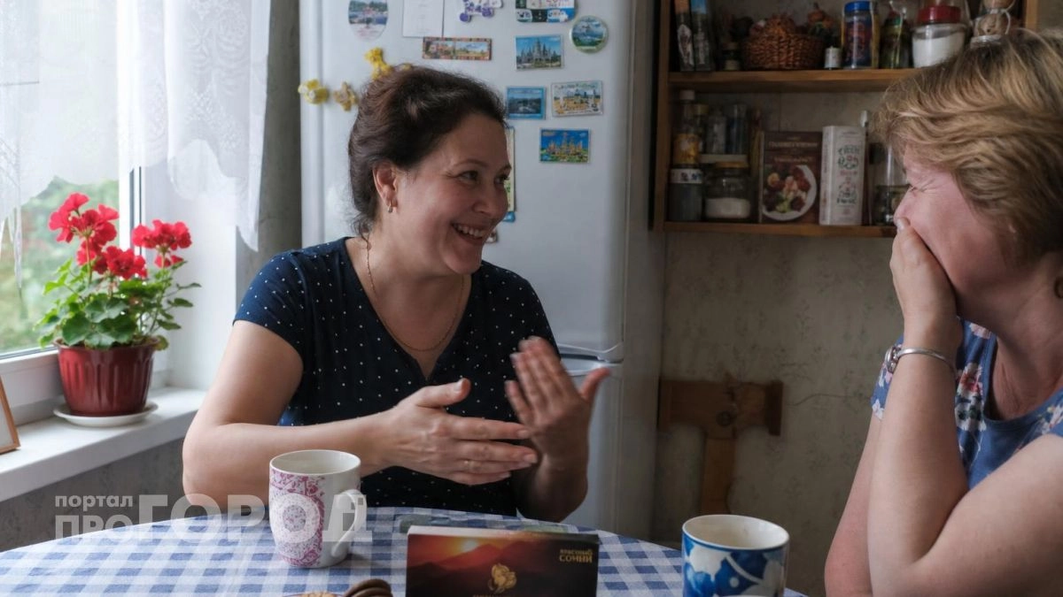 Смеялась до колик: собрала 18 нелепых оговорок, от которых даже у самых серьезных людей потекут слезы