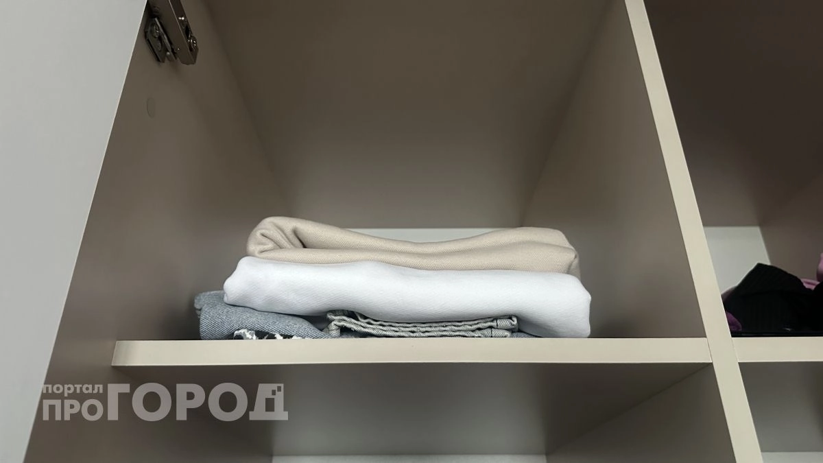 Я перестала складывать вещи стопками и одежда стала служить дольше: секрет в сворачивании