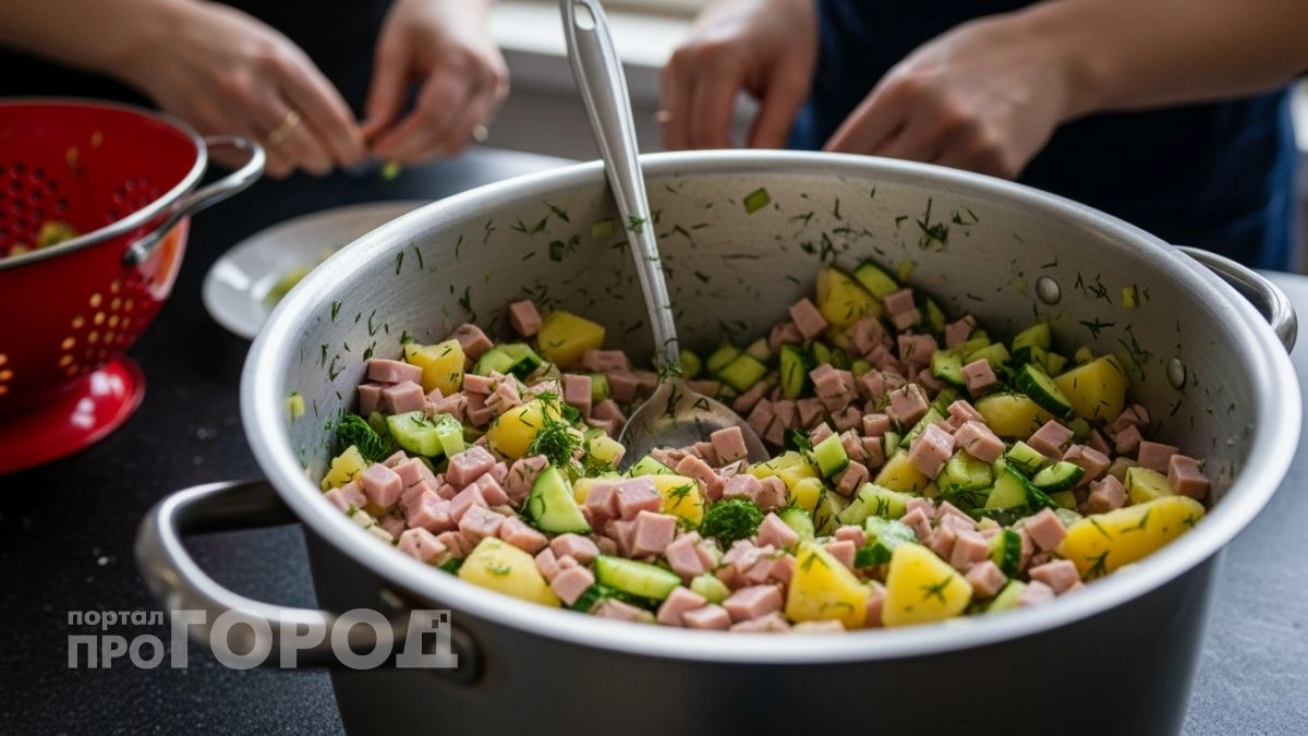 Выливайте срочно: сколько можно хранить окрошку в холодильнике без вреда для здоровья