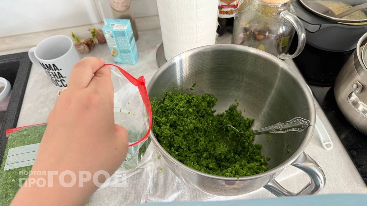 Теперь зелень всегда свежая, будто с грядки: не сушу и не морожу, храню только так
