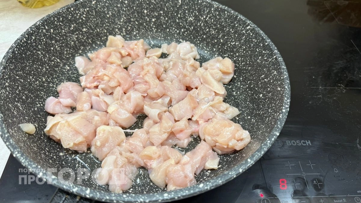 Почему масло пенится на сковороде и можно ли жарить дальше