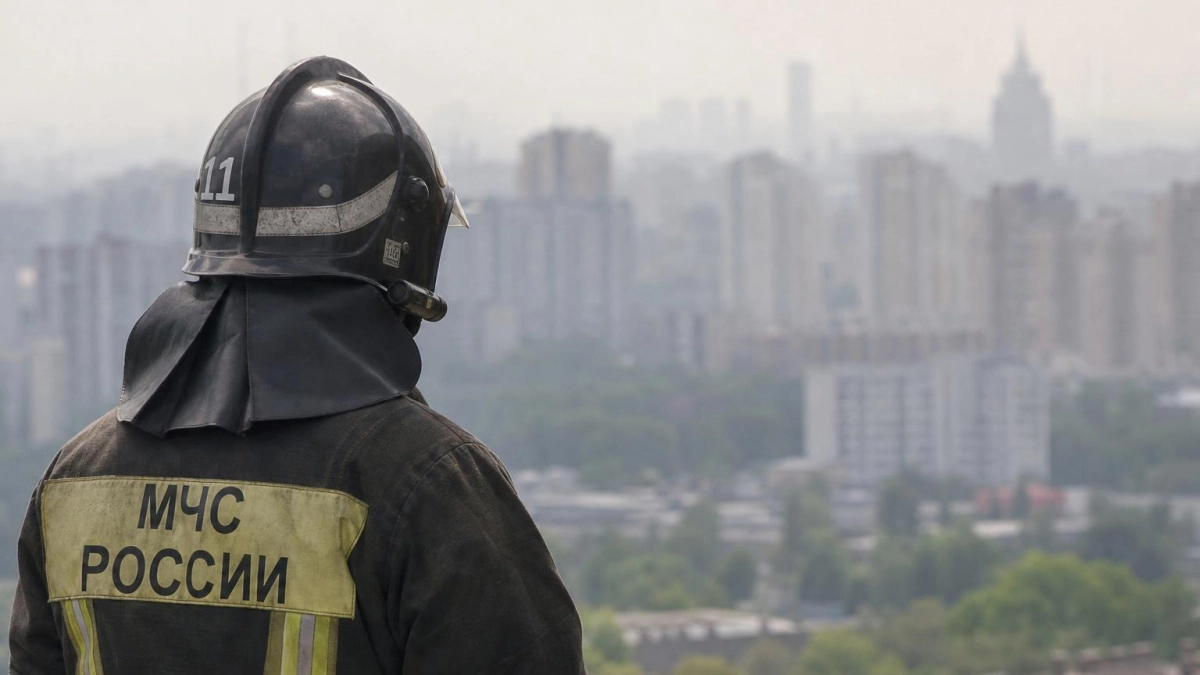 Смог над городом, перекрытие дорог и арест за оскорбления: главные новости за 20 июня