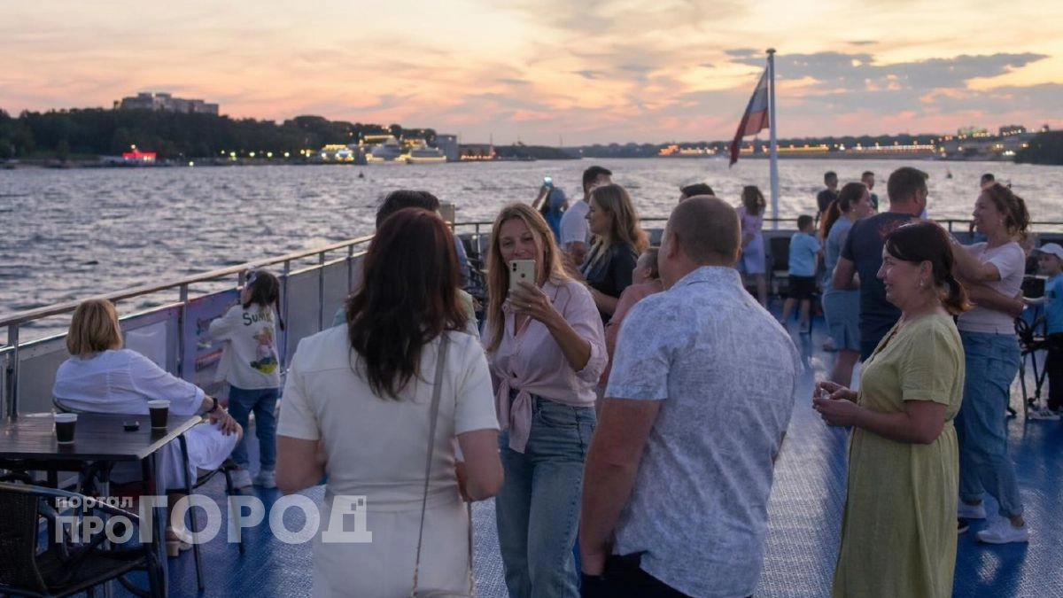 Кошмар на круизном теплоходе по Волге: как пассажиры стали бесплатной рабочей силой – честный отзыв туристки