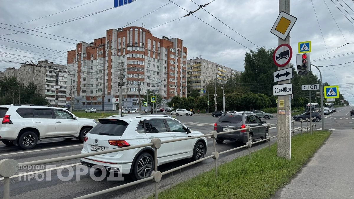 Стало известно, на какой скорости бензин и дизель расходуется в 2 раза меньше — езжу и экономлю