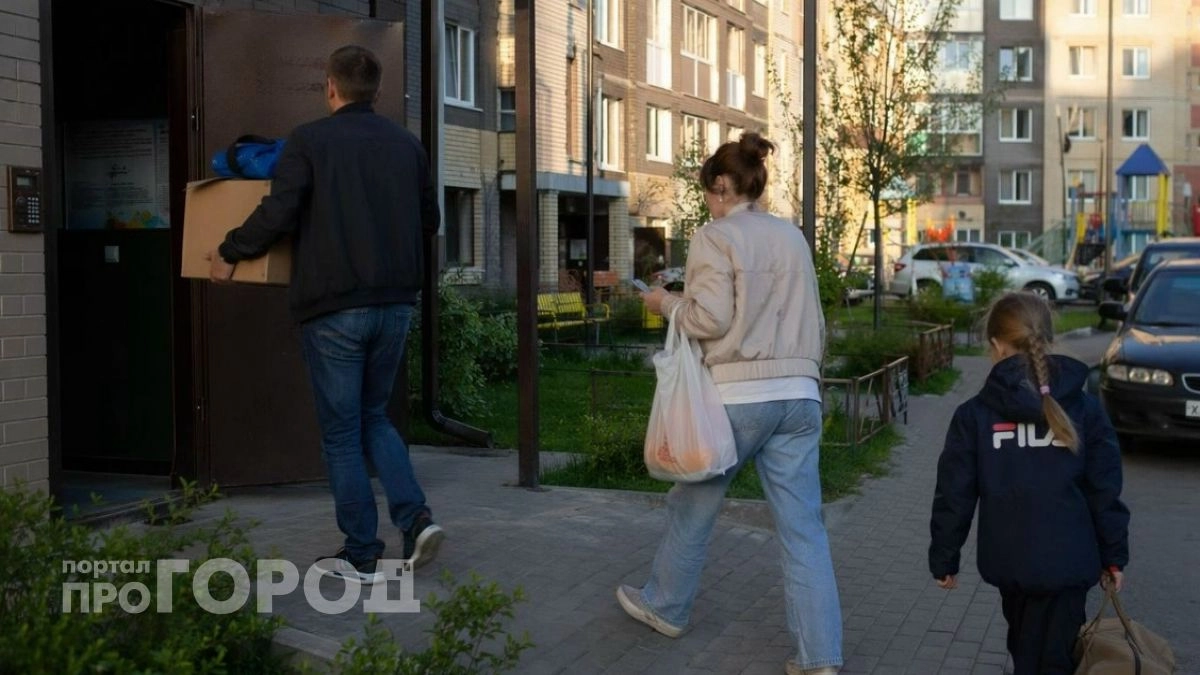 Нижегородцы смогут использовать пластиковую "Карту жителя" как ключ от домофона