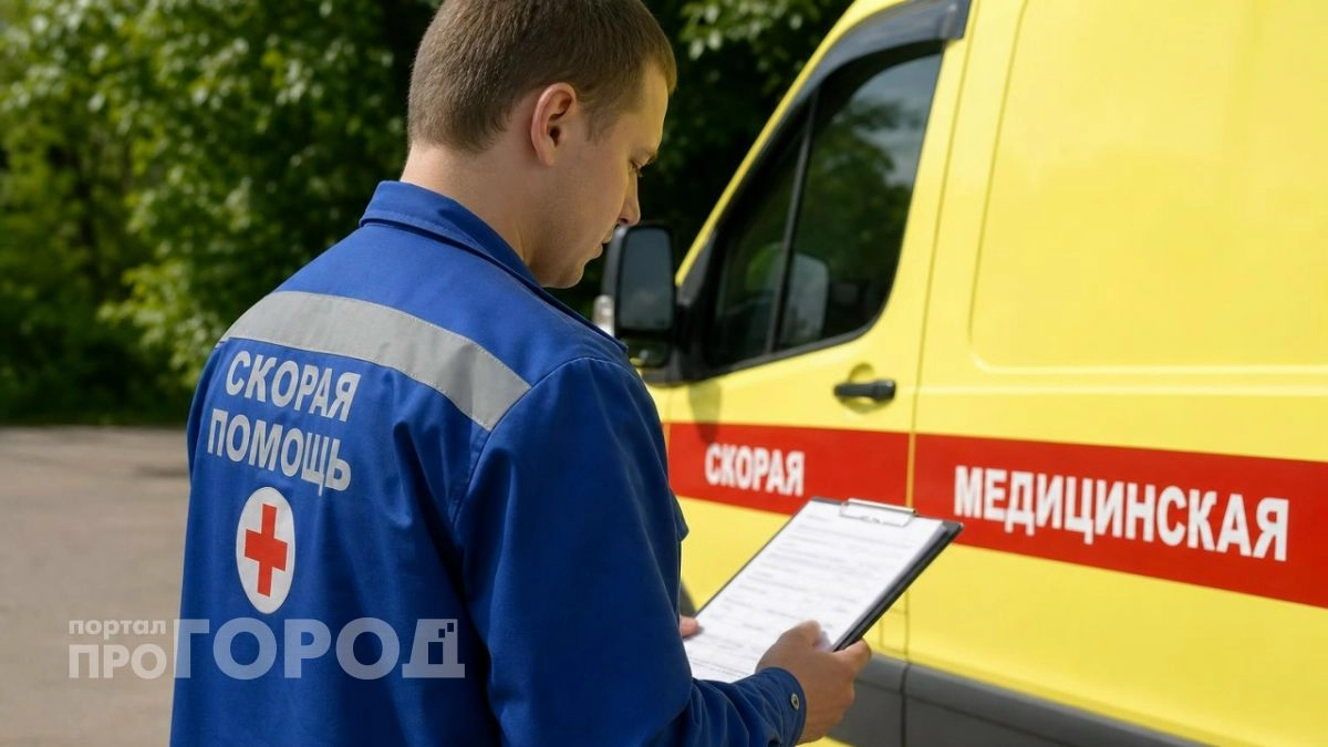Сотрудник колбасного цеха получил тяжелое ранение при обвалке птицы в Володарске
