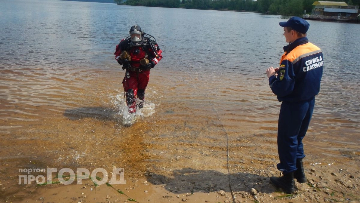 Водолазы обнаружили тело погибшего ребенка в водоеме под деревней около Бора