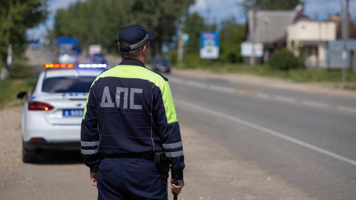 Две 13-летние девочки на мотоцикле столкнулись с автобусом в Нижегородской области