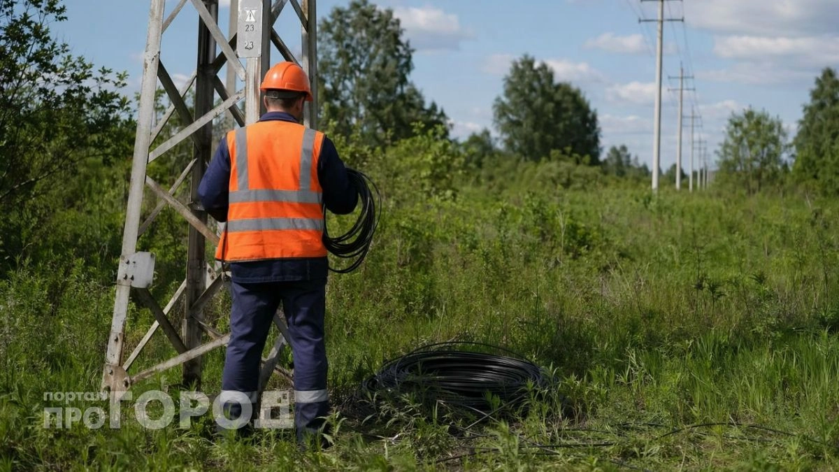 Девочку в Ворсме поразило электрическим током от оборванного провода линии электропередач