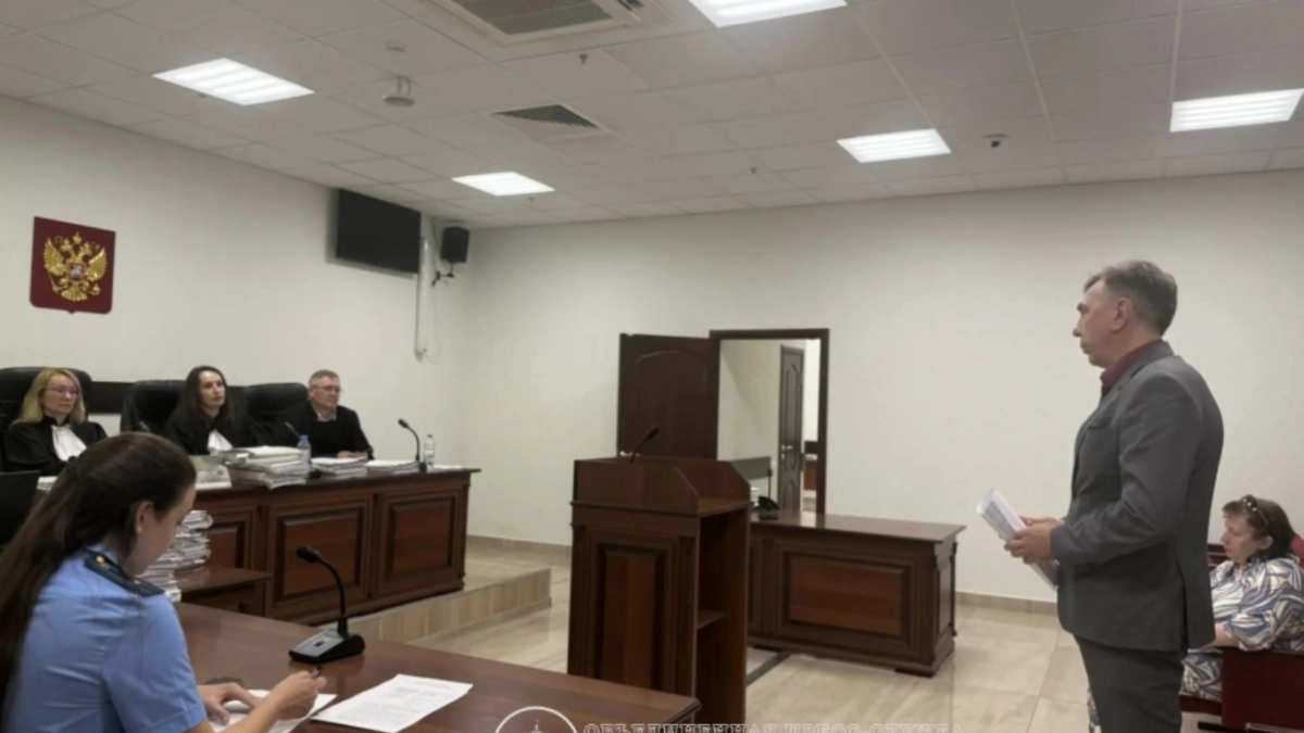 Нижегородке выплатят компенсацию за падение потолка на нее после капремонта