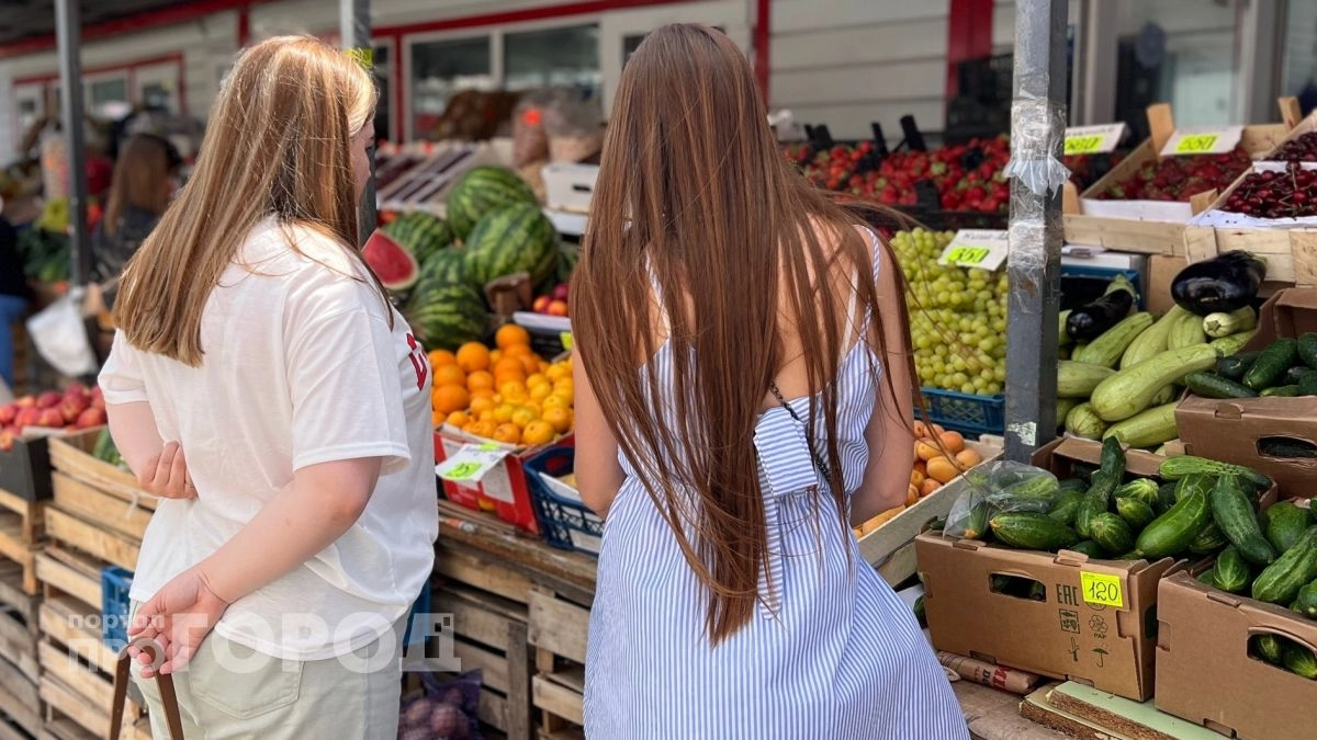 Этот сладкий плод медленно убивает нас изнутри, а мы едим его всё лето и еще детей кормим 