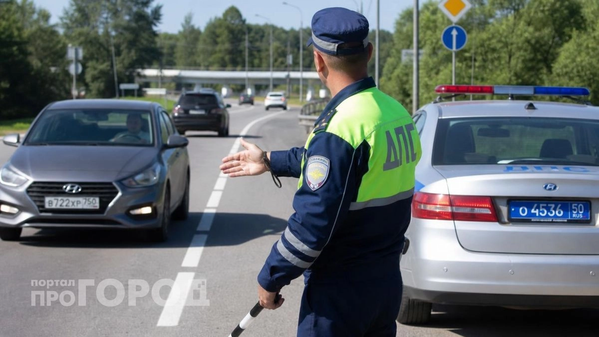 Инспектор ДПС просит дунуть в трубочку: запомните эти 6 правил, которые спасут ваши права