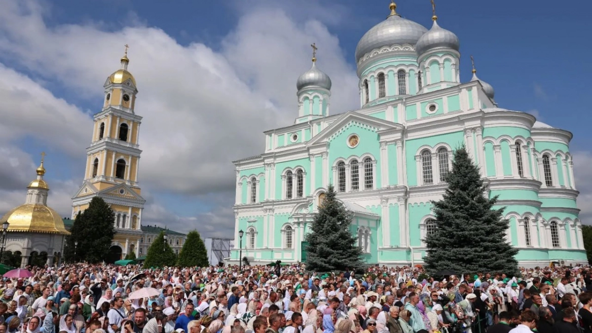 В Дивеевском монастыре отметили сразу три юбилея под открытым небом