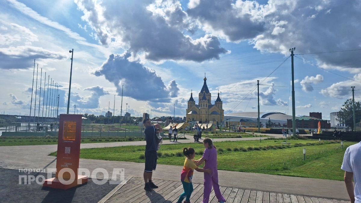 Тропической жарой закончится рабочая неделя в Нижнем Новгороде: зной и влага придут в город