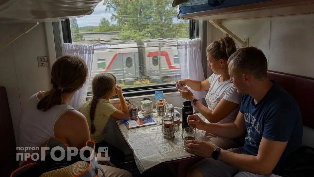 «Дочка хочет спать на вашей полке»: неожиданная просьба соседки изменила поездку в купе