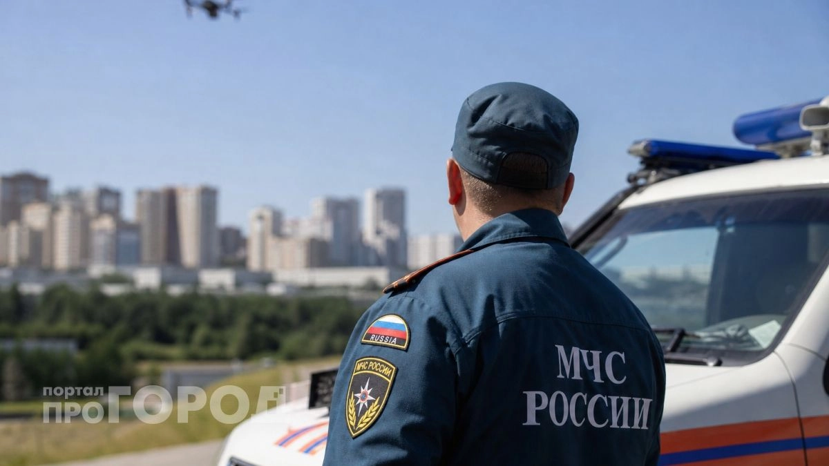 Беспилотник упал возле жилого дома в Нижнем Новгороде