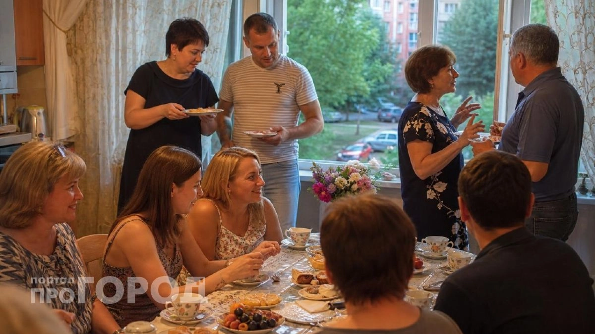 Каких людей нельзя приглашать в свой дом, даже если это близкие родственники: хороший ответ Харуки Мураками