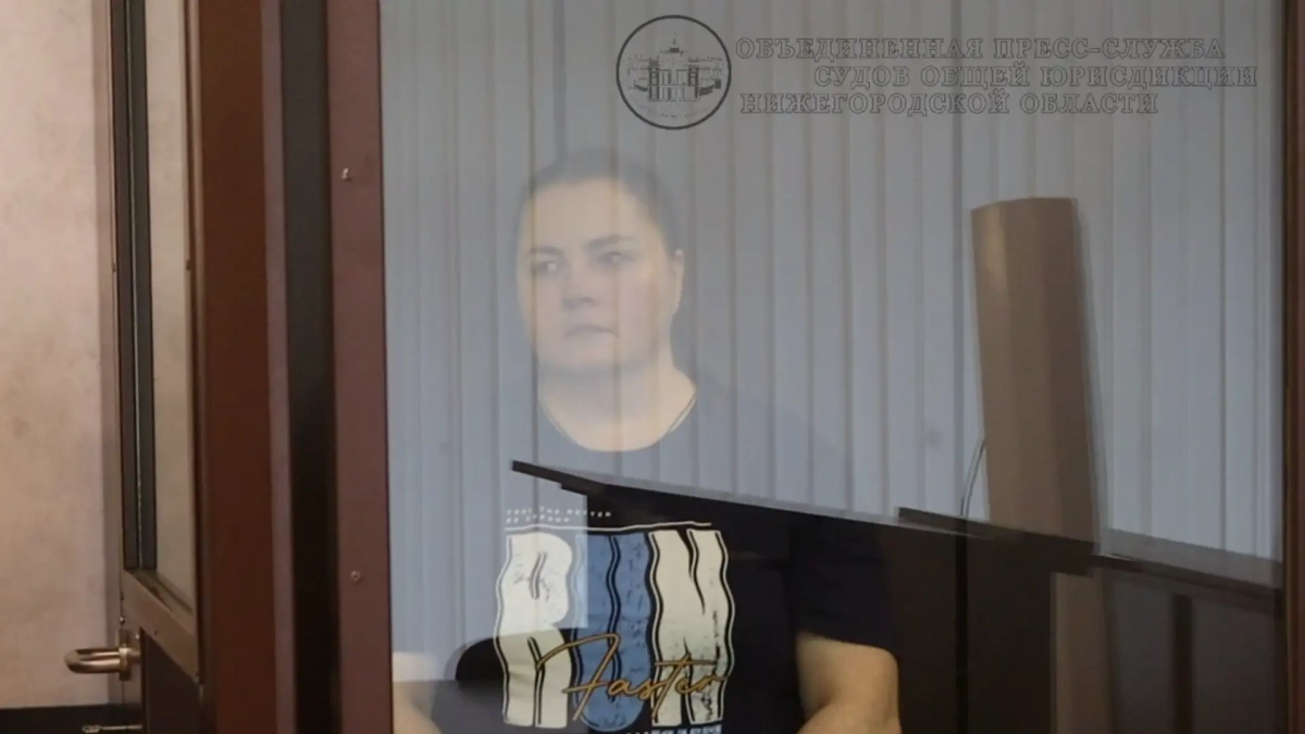 Конфликт с мужем перед новогодними праздникам закончился для жительницы Борского района колонией