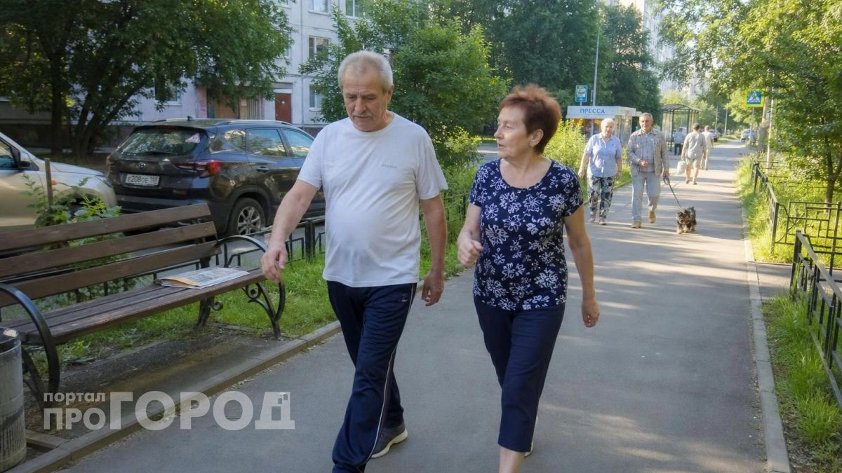 Всего час прогулок в день после шестидесяти: как простая привычка изменила мое отражение в зеркале навсегда