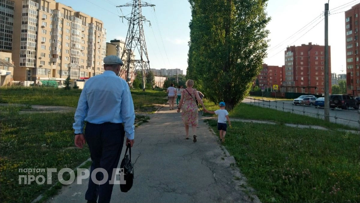 "Азалия" и "Сахалин" оставили нижегородского пенсионера без 6 миллионов рублей