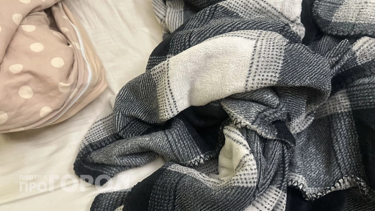Старые покрывала прятала в шкафу годами, а зря: теперь превращаю их в полезные вещи для дома без лишних расходов