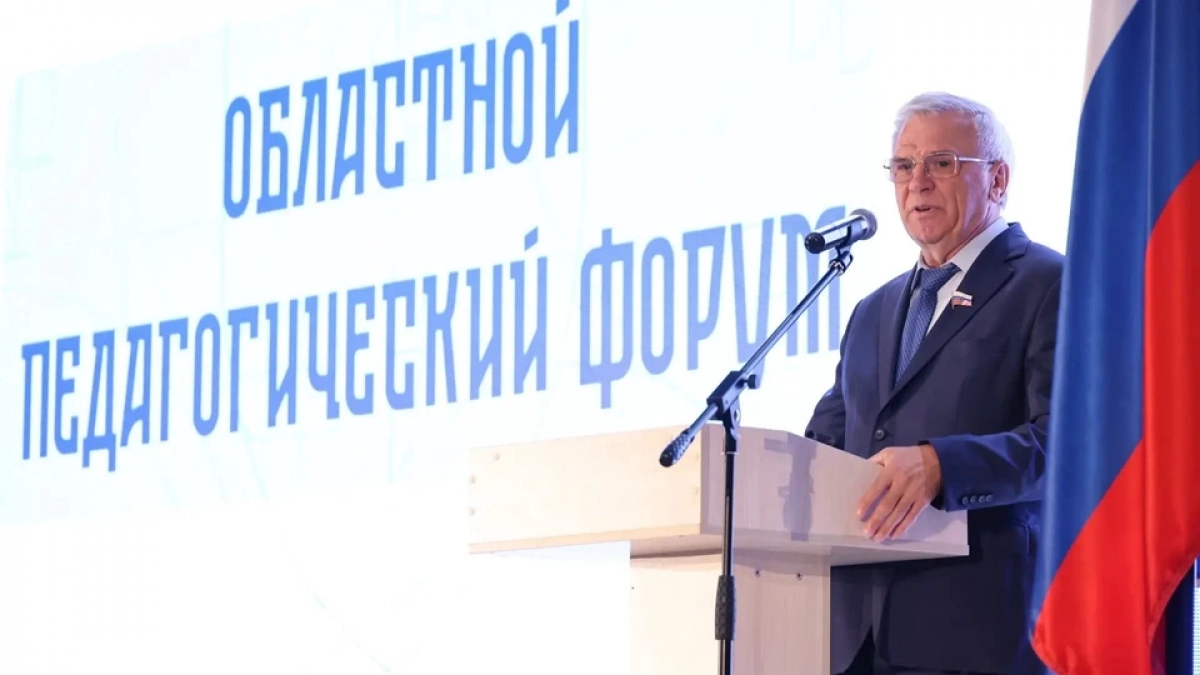 Пятнадцать педагогов первыми получили звание заслуженных работников образования Нижегородской области