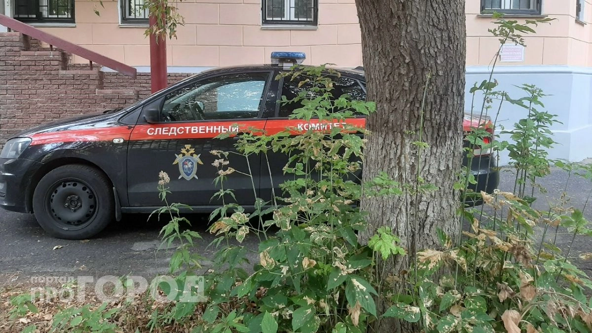Дом с протекающей кровлей и обрушившимся потолком проверят в Нижнем Новгороде
