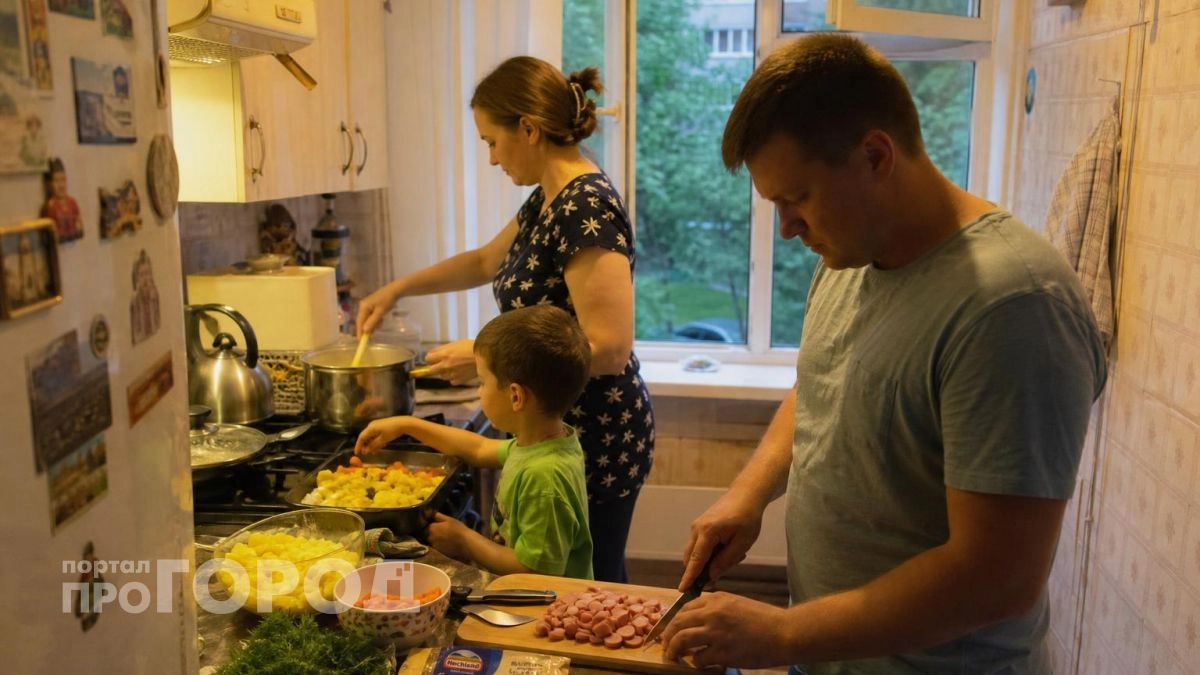 Забудьте про скучное пюре: шеф-повар научил готовить сосиски так, что даже простые блюда станут ресторанными