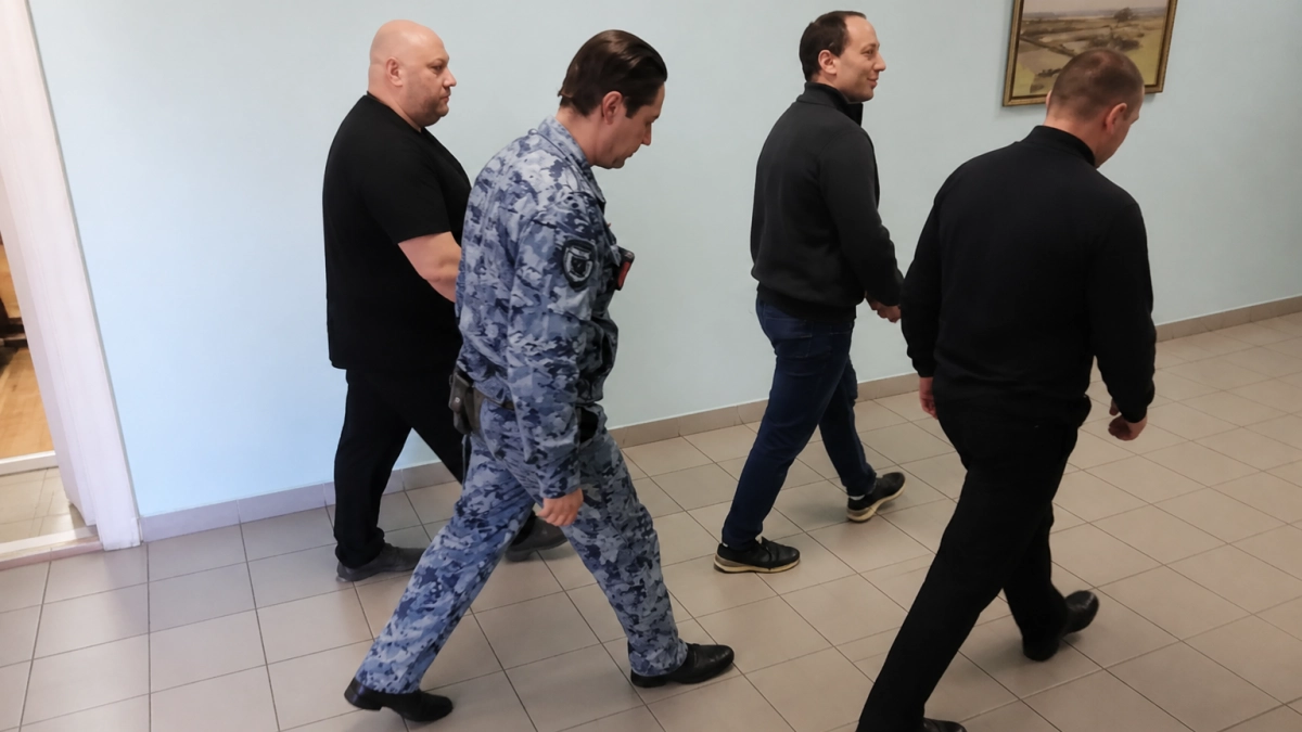 По делу Штокманов в сентябре допросят Гора, Сивохина и депутата Пичугина