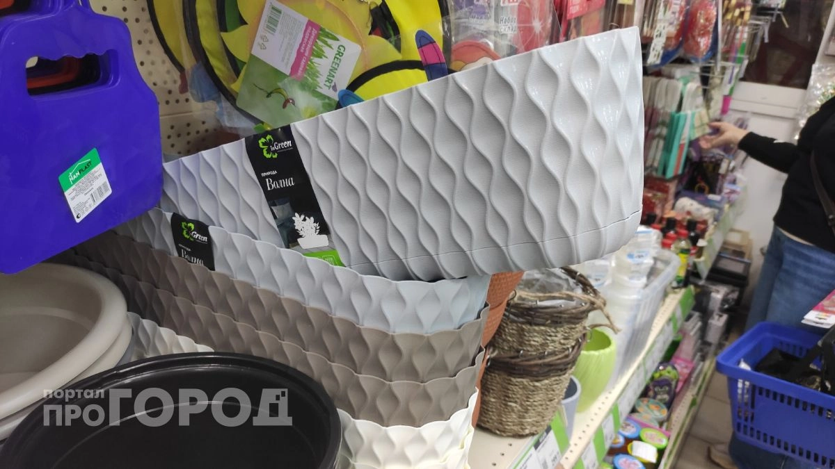 Нашла в Fix Price дешевую вещицу для хранения: теперь даже самые неудобные шкафы не пропадают зря