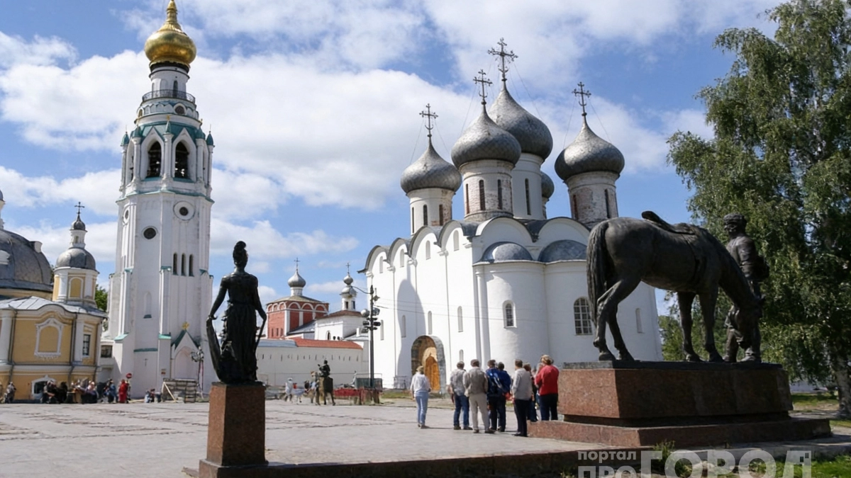 Город с белокаменным сердцем: древний кремль, соборы и монастырские стены — что посмотреть