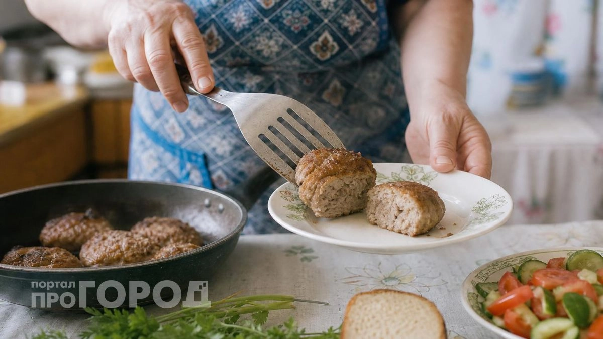 Мяса было меньше, чем вы думаете: главный секрет пышных и сочных котлет из советской столовой раскрыт
