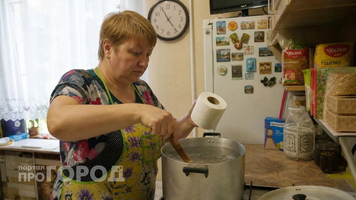 Кипячу туалетную бумагу, получаю угощение на три дня: все соседи в восторге