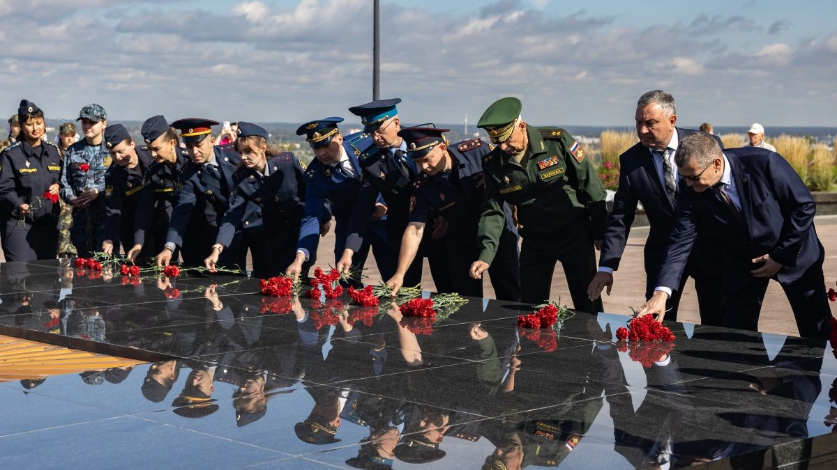 В Нижегородском кремле прошла акция памяти жертв терактов в годовщину Беслана