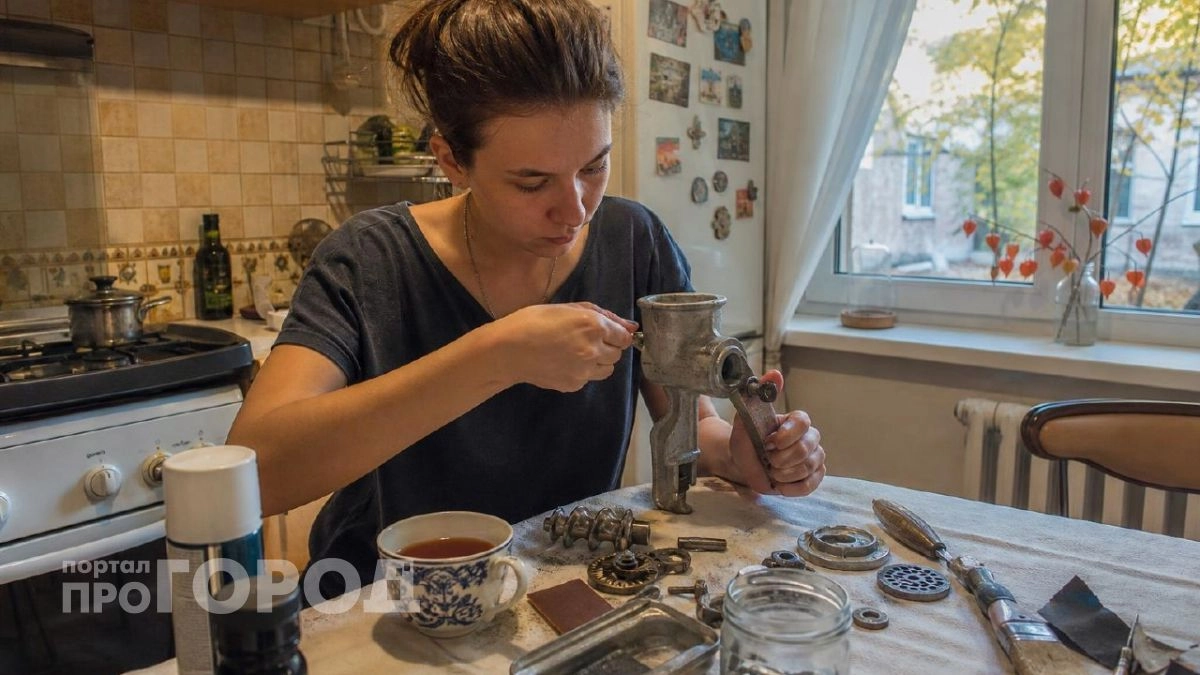 Тащу домой старые советские мясорубки - выпрашиваю у друзей и родных: получается дизайн как из салона