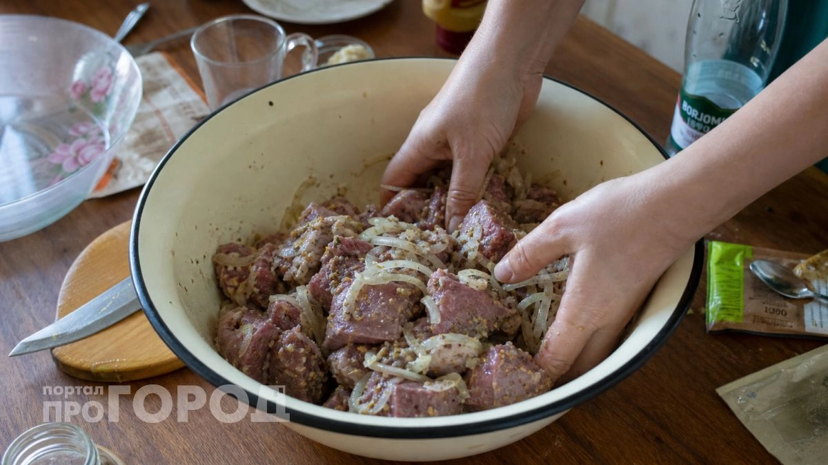 Мясо как в лучших ресторанах: добавляю этот копеечный ингредиент и шашлык тает во рту
