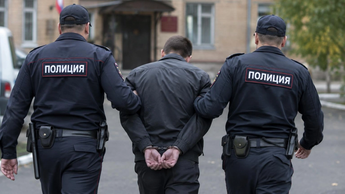 Жителя Бора приговорили к 3,5 года колонии за участие и финансирование экстремизма