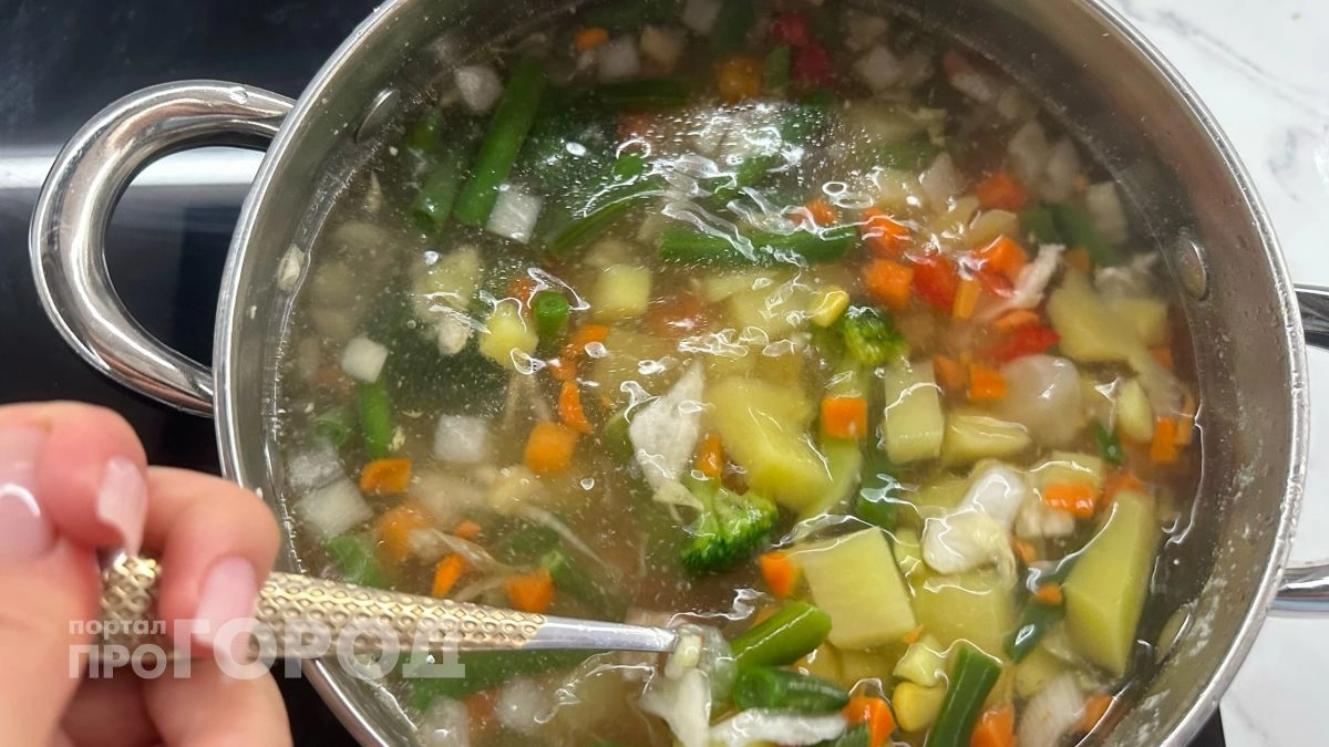 Овощной суп "и в пир и в мир", но не простой: одна специя изменит вкус любого бульона - блюдо пойдет за ресторанное