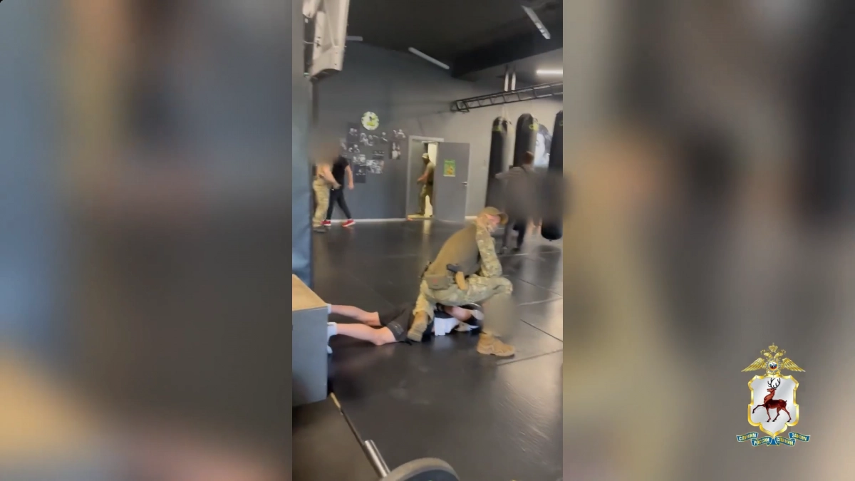 В Дзержинске тренера бойцовского клуб арестовали за налет с дубинками в масках и вымогательство