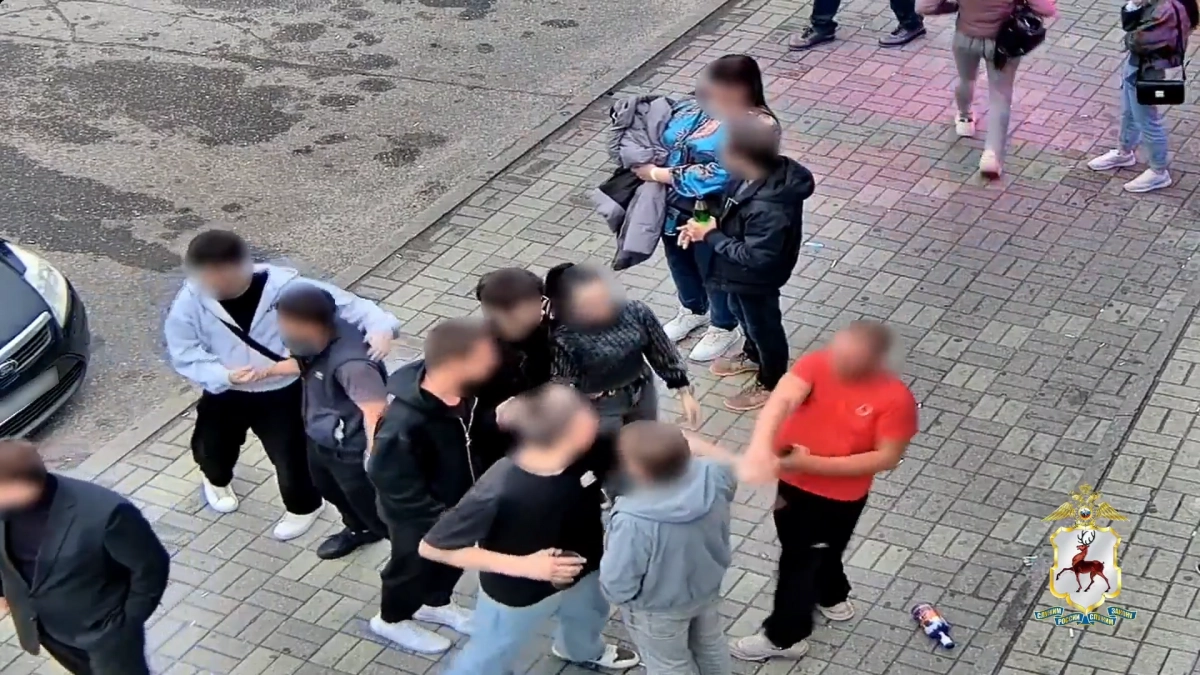 Молодой дзержинец отправил в нокаут 40-летнего посетителя в ходе драки в клубе
