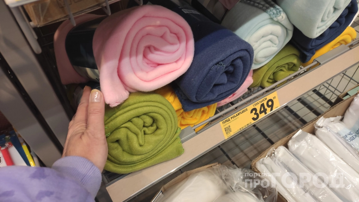 Скупаю в "Чижике" плюшевые пледы за 349 руб по несколько штук: вот как превращаю их в дизайнерские элементы интерьера