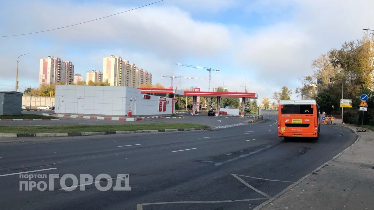 Два пассажира пострадали при столкновении автобусов на улице Родионова