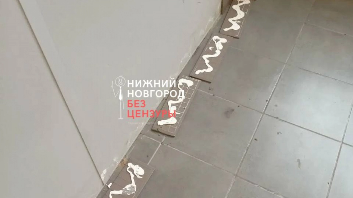 В новой школе Дзержинска начала отваливаться плитка спустя месяц после открытия