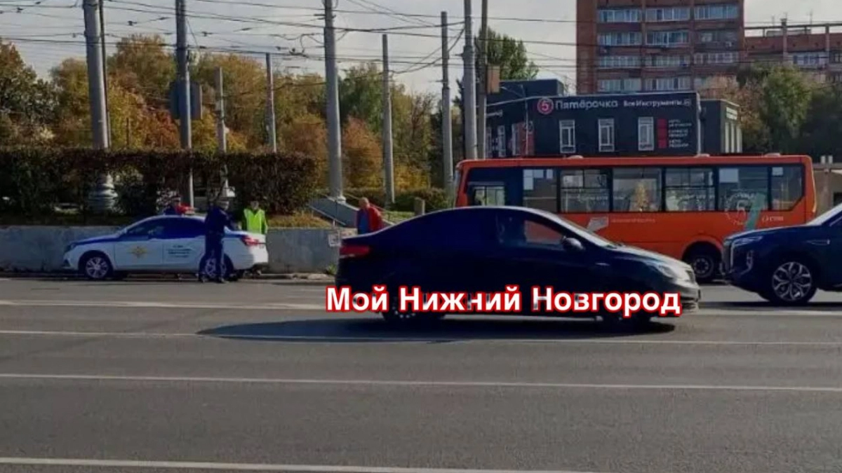 Пассажир скончался в салоне автобуса в районе остановки Мыза 