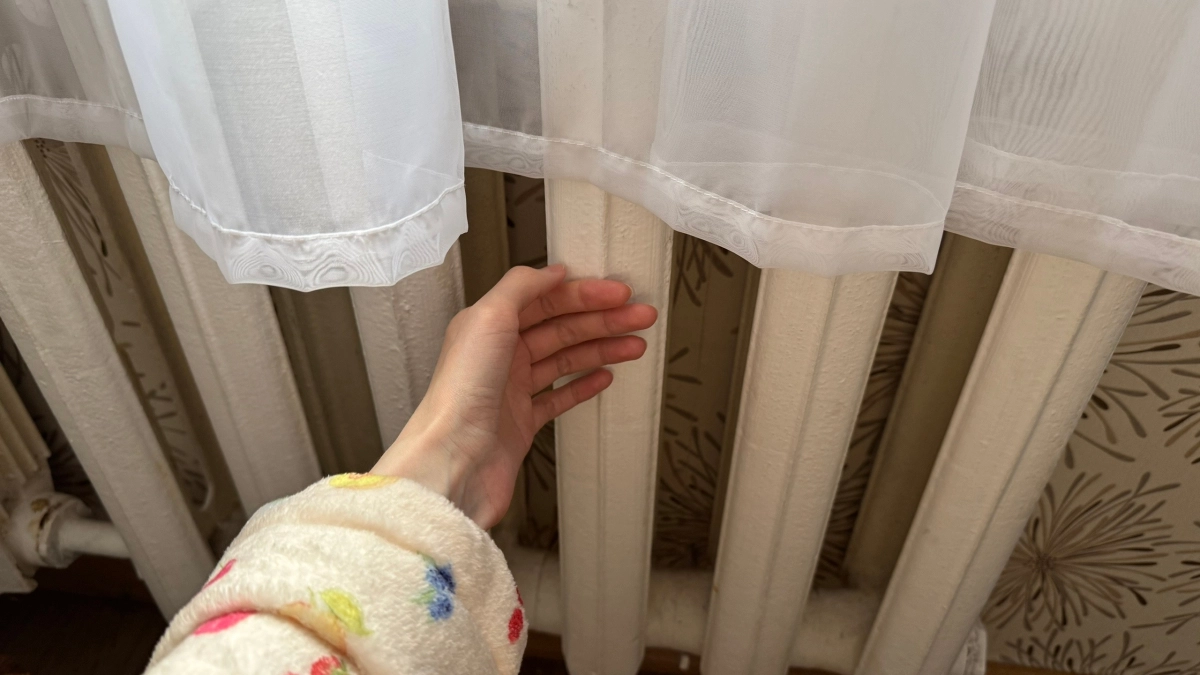 Батареи жарят, как в аду, а дома все равно холодрыга: 3 места, через которые уходит тепло