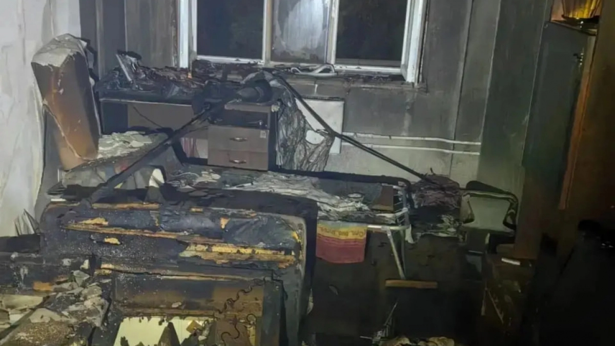 При ночном пожаре в борской многоэтажке погиб мужчина и спасены 32 жильца