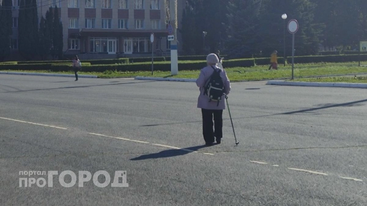 Нижегородка отдала курьеру в кустах миллион рублей 