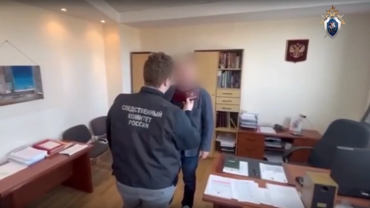 Чиновник и коммунальщик в Сарове обогатились на тропе здоровья и попали под следствие 