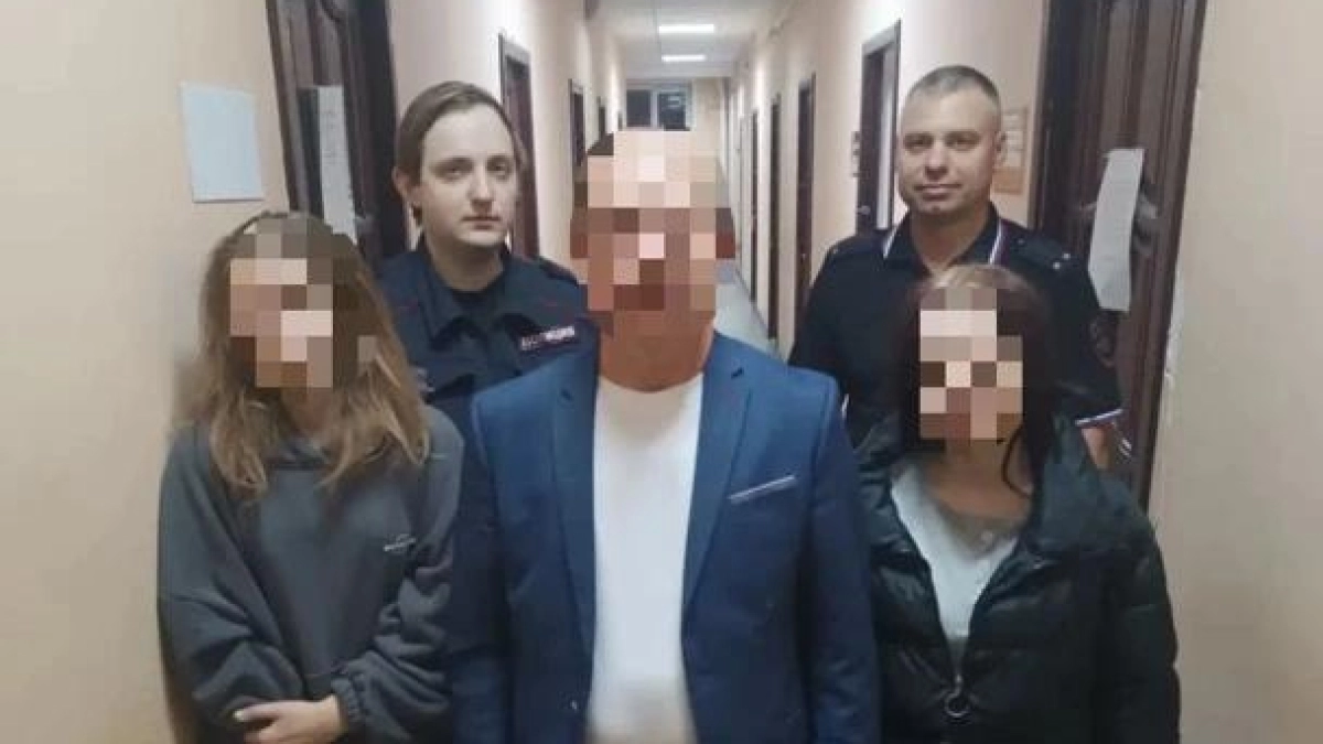Двух 13-летних школьниц после суточных поисков обнаружили в Автозаводском районе