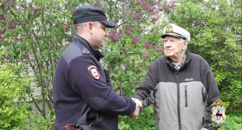 85-летнему жителю Бора вернули машину, которую он потерял в лесу